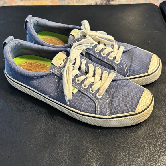Cariuma Other - Cariuma Oca Low Canvas Sneakers